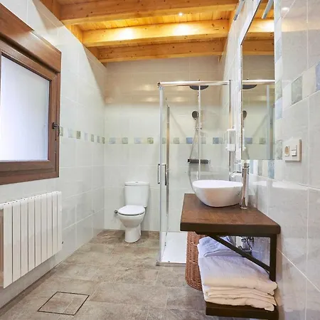 Nueve Alpesi faház *